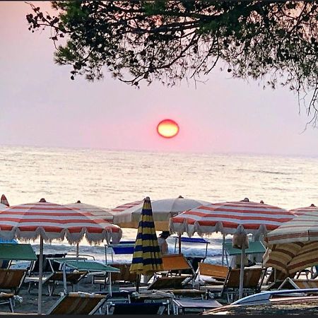 Beach Luxury Apartment Shengjin เลเจอ ภายนอก รูปภาพ